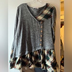 Long sleeve plaid shirt